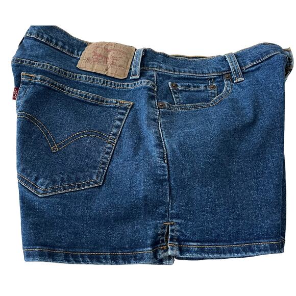 LEVI STRAUSS DENIM JEAN SHORT-SHORTS, JUNIORS, 13, BLUE, BELT LOOPS-ZIP/BUTTON - Picture 6 of 11